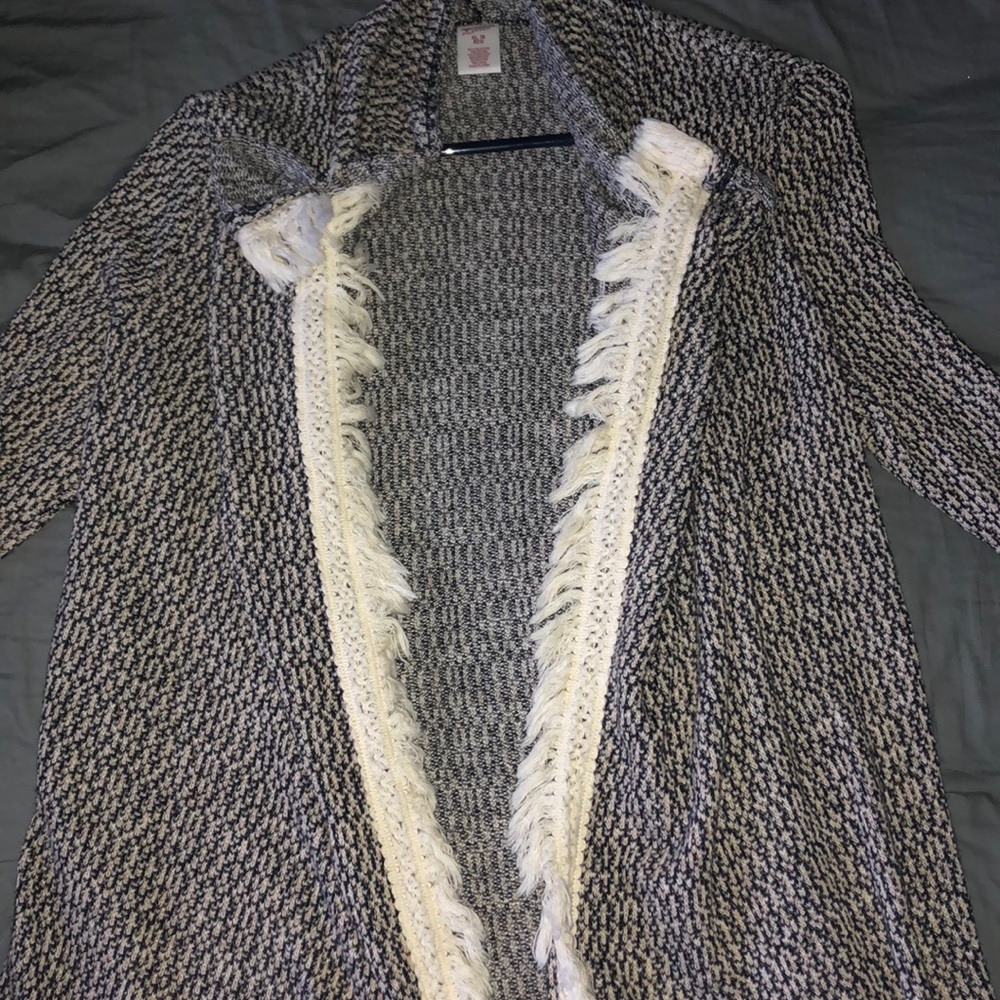 Cardigan with ruffles